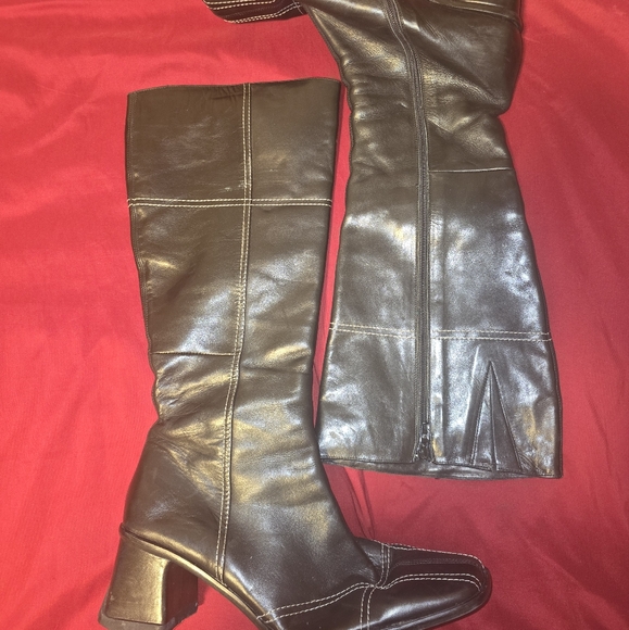 LEATHER BOOTS - Picture 1 of 4